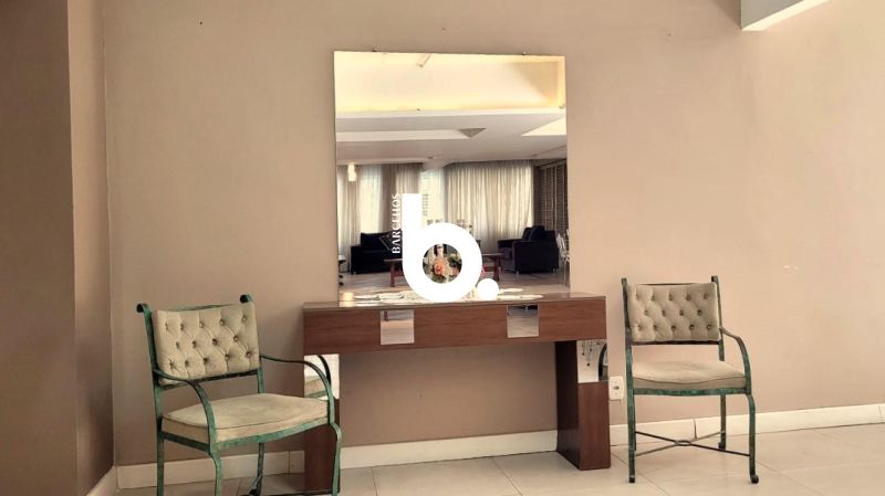 Apartamento 1 Dormitório Reformado com Projeto de Arquiteto | 66 m² | Centro Histórico
