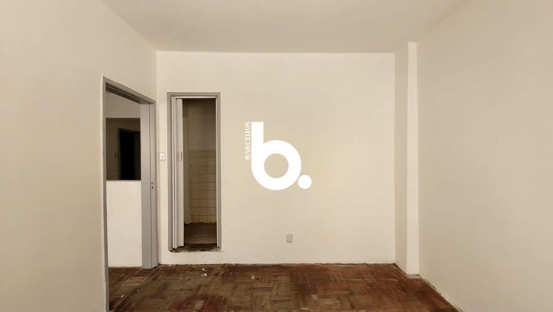 Sala Comercial de 53m² na Galeria Malcon – Frente para a Rua dos Andradas