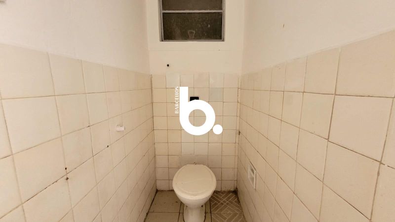Sala Comercial de 53m² na Galeria Malcon – Frente para a Rua dos Andradas