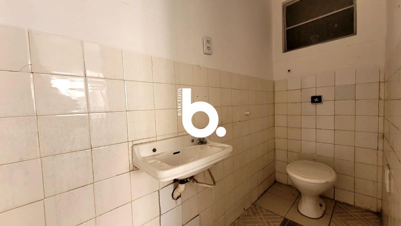 Sala Comercial de 53m² na Galeria Malcon – Frente para a Rua dos Andradas