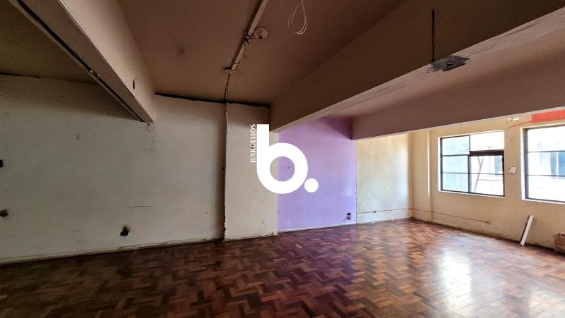 Sala comercial na Galeria do Rosário | Maior planta do edifício | Potencial para uso residencial