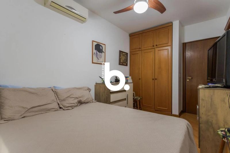 Cobertura Triplex com 266m², Solarium e 2 Boxes em Petrópolis