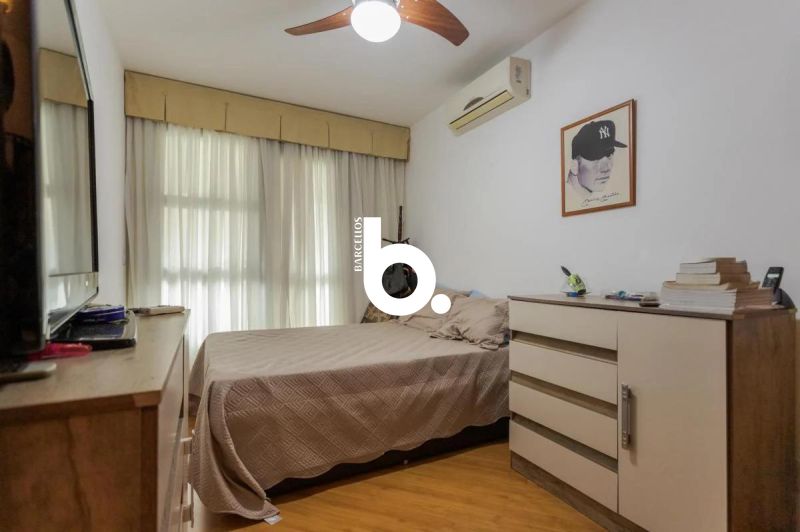Cobertura Triplex com 266m², Solarium e 2 Boxes em Petrópolis
