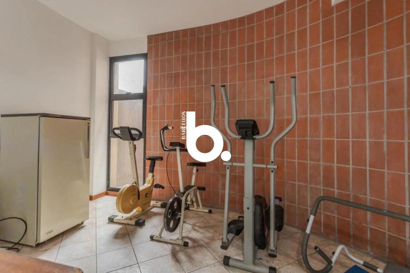 Cobertura Triplex com 266m², Solarium e 2 Boxes em Petrópolis