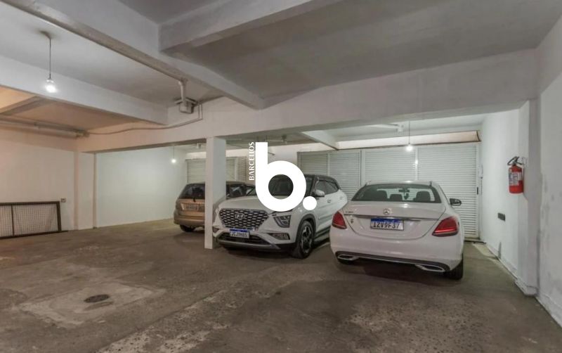 Cobertura Triplex com 266m², Solarium e 2 Boxes em Petrópolis