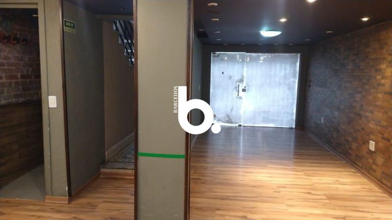 Loja com 2 banheiros e 300m² à venda no bairro Centro Historico, Porto Alegre