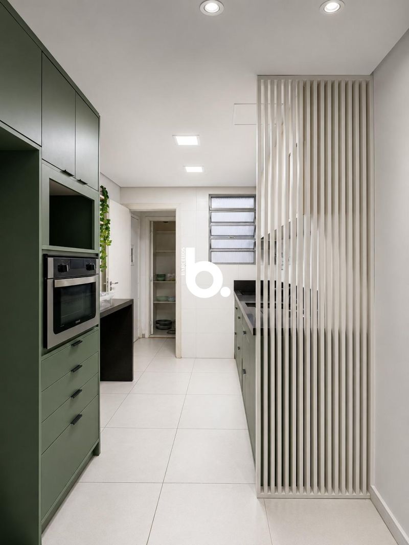 Apartamento térreo com área externa e 3 dormitórios