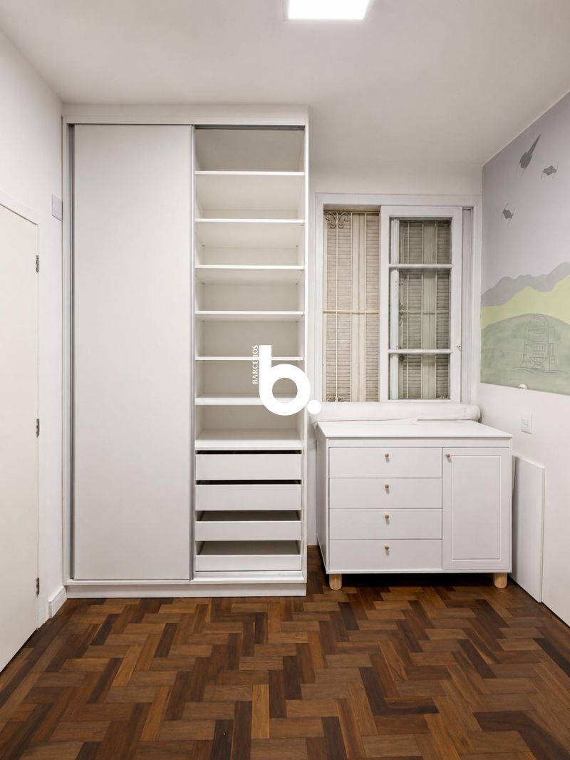 Apartamento térreo com área externa e 3 dormitórios