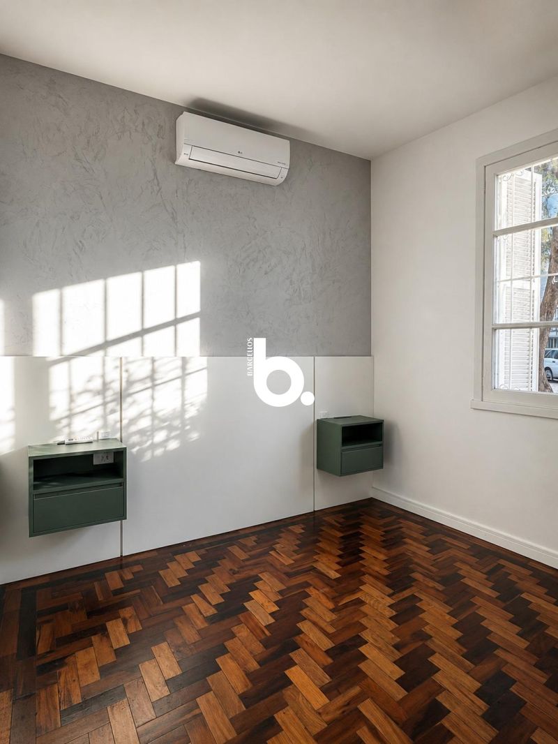Apartamento térreo com área externa e 3 dormitórios