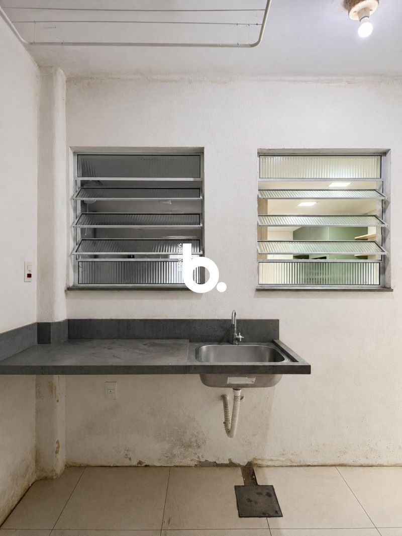 Apartamento térreo com área externa e 3 dormitórios