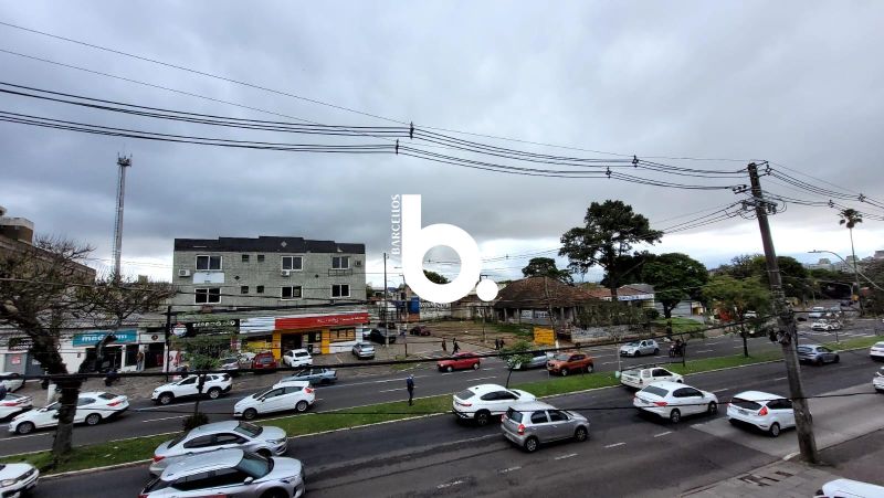 Apartamento Semimobiliado de 1 Dormitório com Sacada na Avenida Cavalhada