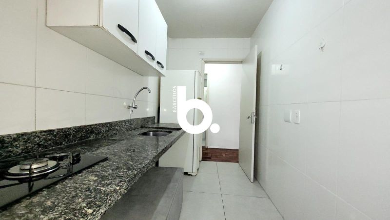 Apartamento Semimobiliado de 1 Dormitório com Sacada na Avenida Cavalhada