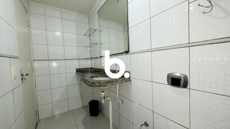 Apartamento Semimobiliado de 1 Dormitório com Sacada na Avenida Cavalhada
