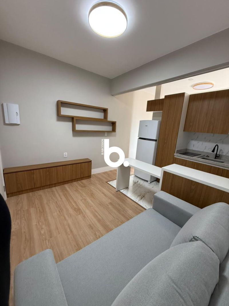 Apartamento estilo JK mobiliado na Galeria do Rosário