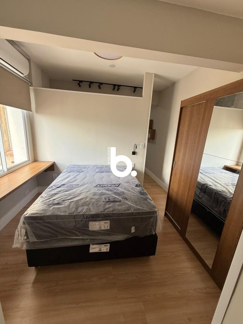 Apartamento estilo JK mobiliado na Galeria do Rosário