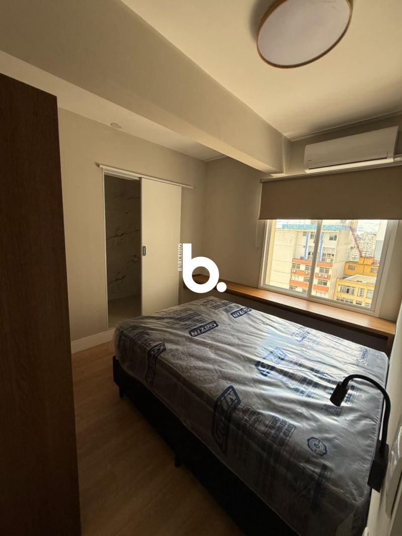 Apartamento estilo JK mobiliado na Galeria do Rosário