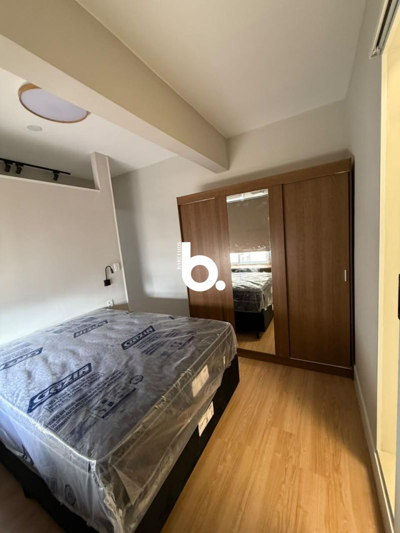 Apartamento estilo JK mobiliado na Galeria do Rosário