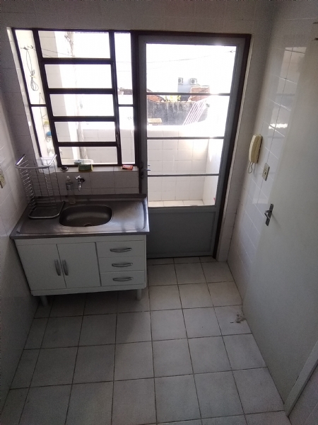 Kit/Jk com 1 quarto, 1 banheiro e 45m² para alugar no bairro Centro, Pelotas