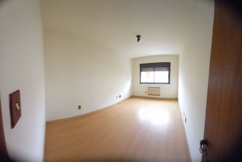 Apartamento com 1 quarto, 1 banheiro e 50m² para alugar no bairro Centro, Pelotas