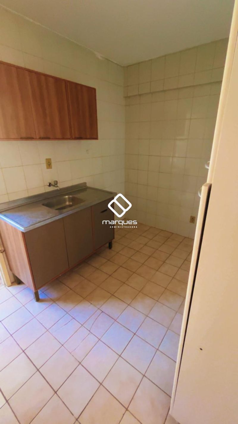 Apartamento com 2 quartos, 1 banheiro e 50m² para alugar no bairro Centro, Pelotas