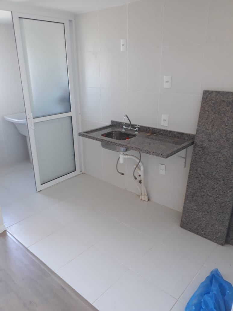 Apartamento com 2 quartos e 65m² para alugar no bairro Areal, Pelotas