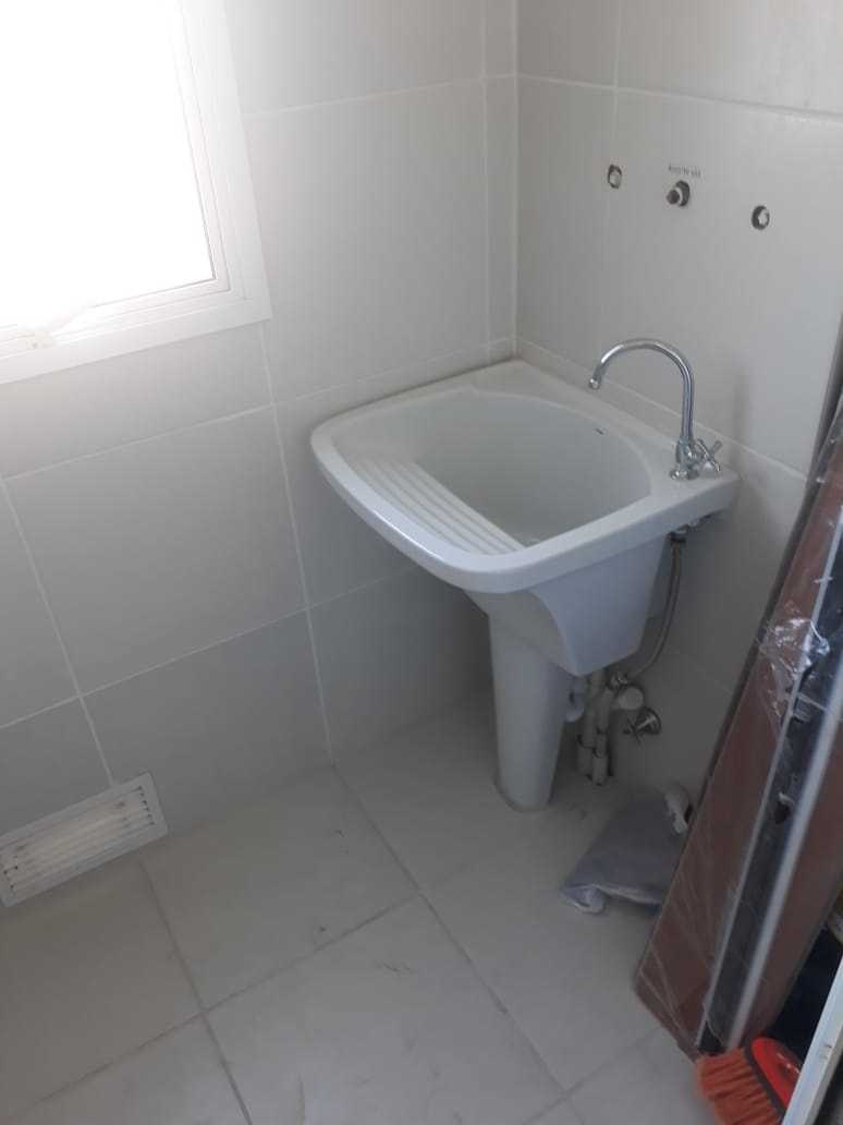 Apartamento com 2 quartos e 65m² para alugar no bairro Areal, Pelotas