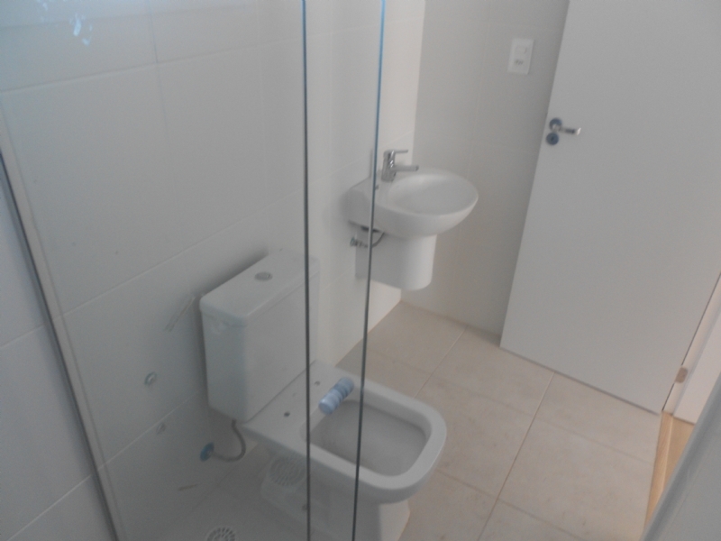 Apartamento com 3 quartos, 2 banheiros e 90m² para alugar no bairro Três Vendas, Pelotas