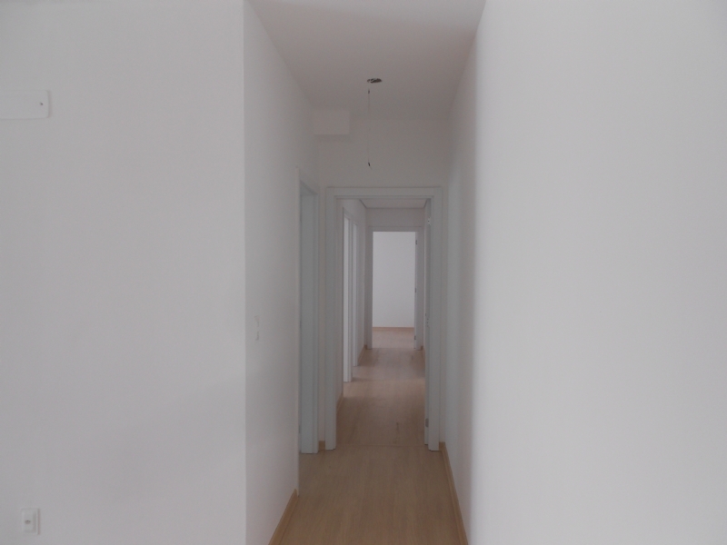 Apartamento com 3 quartos, 2 banheiros e 90m² para alugar no bairro Três Vendas, Pelotas
