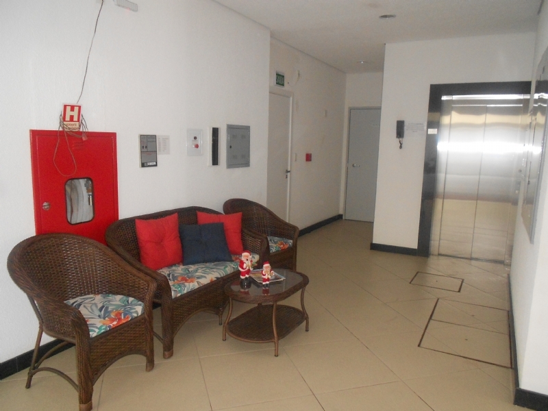 Apartamento com 3 quartos, 2 banheiros e 90m² para alugar no bairro Três Vendas, Pelotas