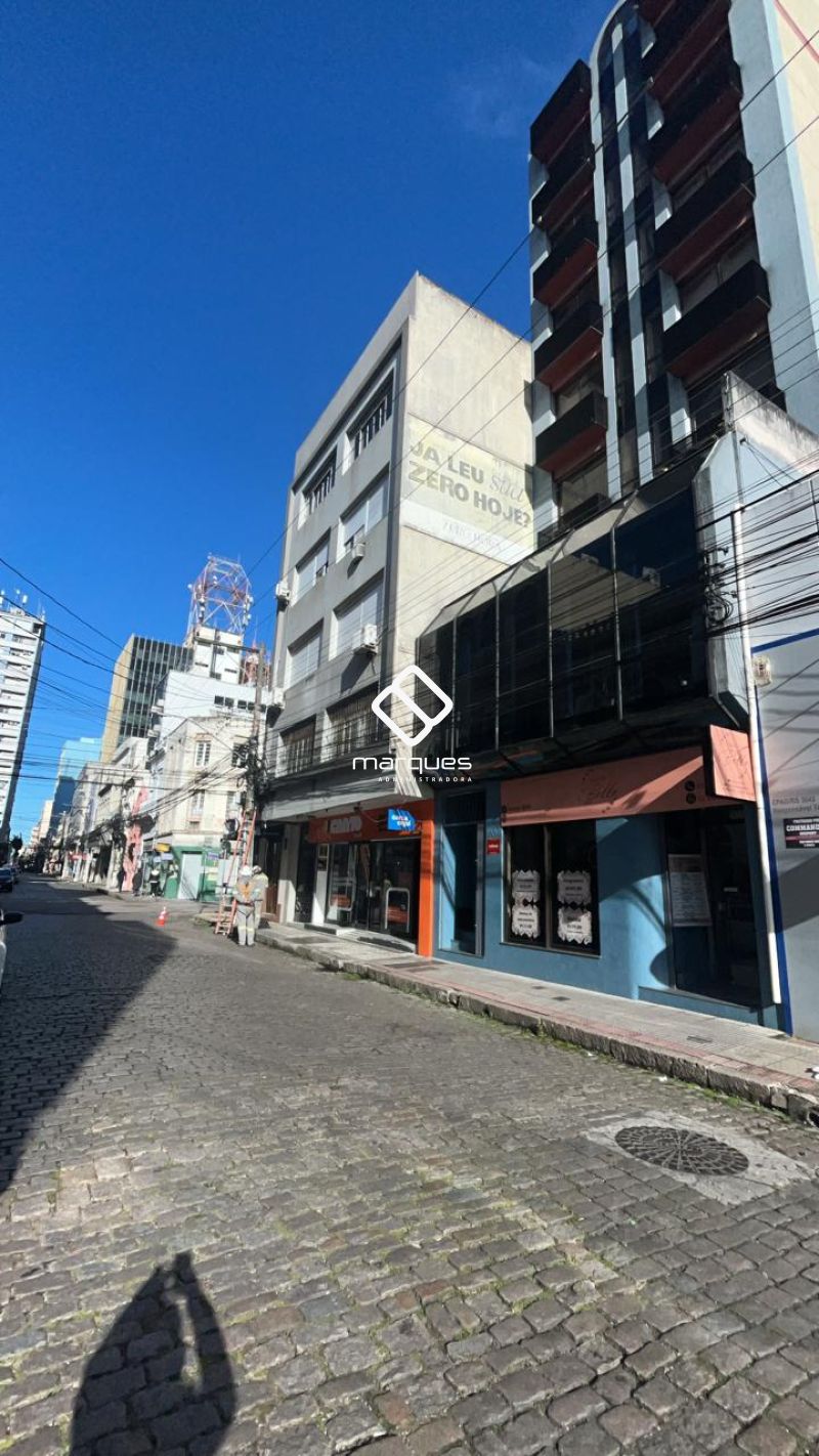 Sala com 1 banheiro e 75m² para alugar no bairro Centro, Pelotas