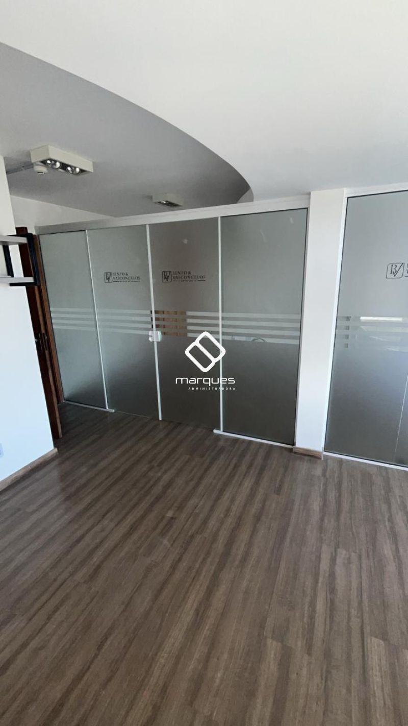 Sala com 1 banheiro e 75m² para alugar no bairro Centro, Pelotas