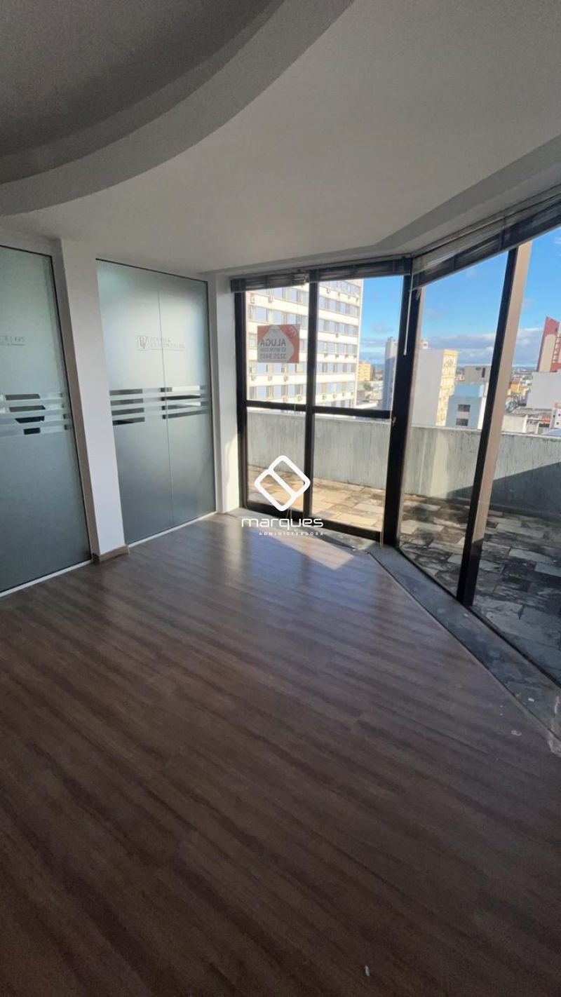 Sala com 1 banheiro e 75m² para alugar no bairro Centro, Pelotas