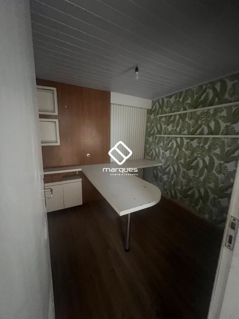 Pavilhão com 1 banheiro e 300m² para alugar no bairro Três Vendas, Pelotas