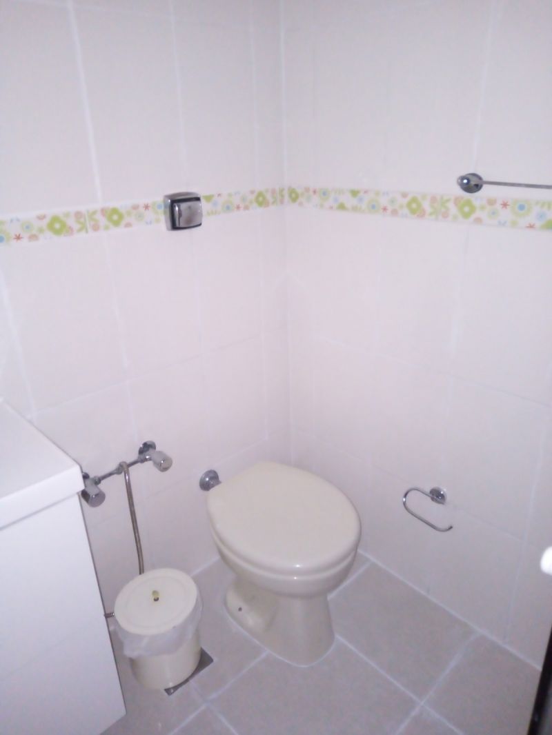 Apartamento com 2 quartos, 2 banheiros e 100m² para alugar no bairro Centro, Pelotas