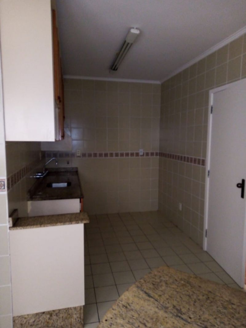 Apartamento com 2 quartos, 2 banheiros e 100m² para alugar no bairro Centro, Pelotas