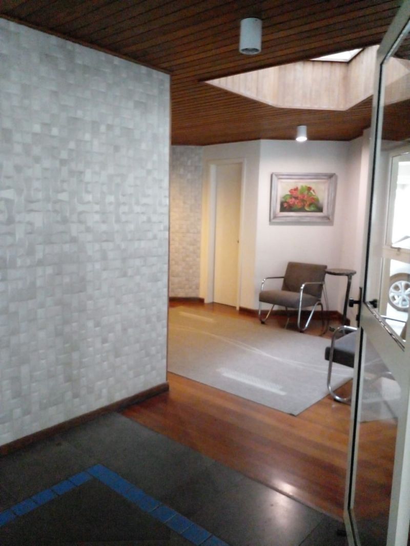Apartamento com 2 quartos, 2 banheiros e 100m² para alugar no bairro Centro, Pelotas