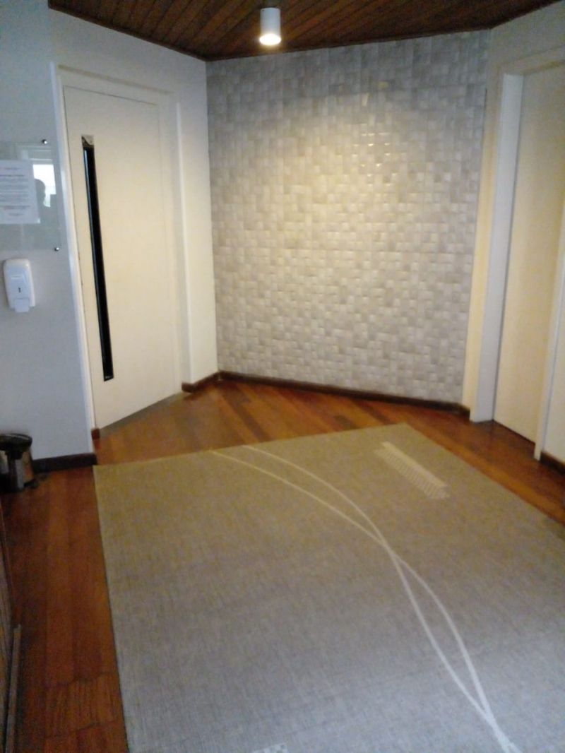 Apartamento com 2 quartos, 2 banheiros e 100m² para alugar no bairro Centro, Pelotas