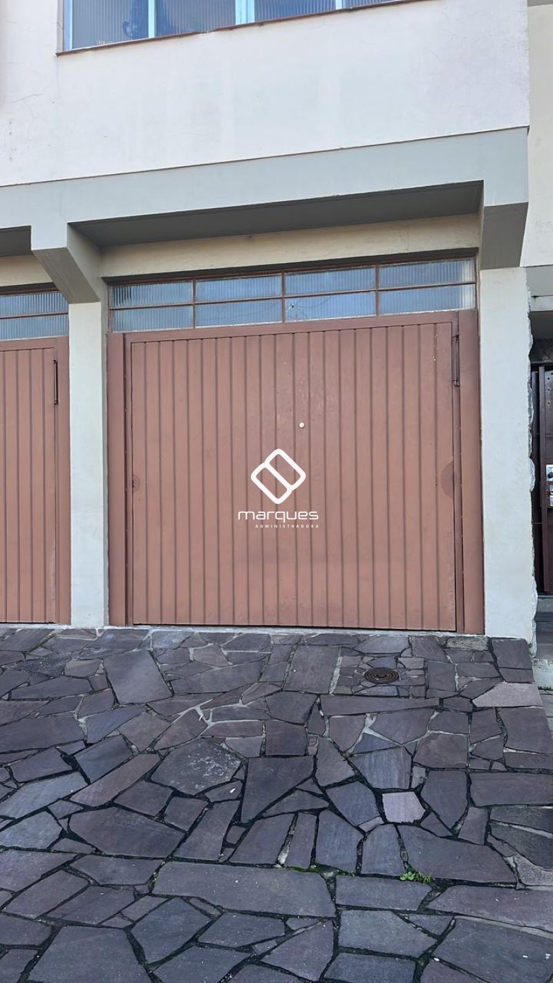 Apartamento com 3 quartos, 2 banheiros e 100m² para alugar no bairro Centro, Pelotas