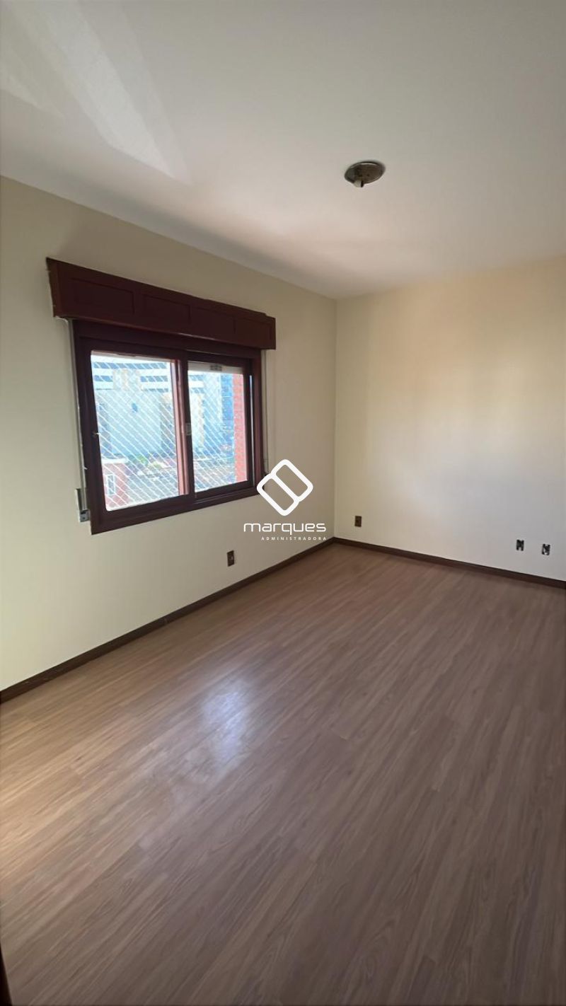 Apartamento com 3 quartos, 2 banheiros e 100m² para alugar no bairro Centro, Pelotas