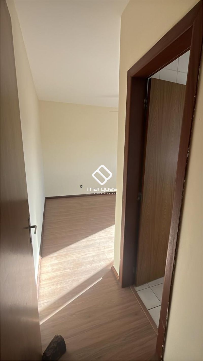 Apartamento com 3 quartos, 2 banheiros e 100m² para alugar no bairro Centro, Pelotas