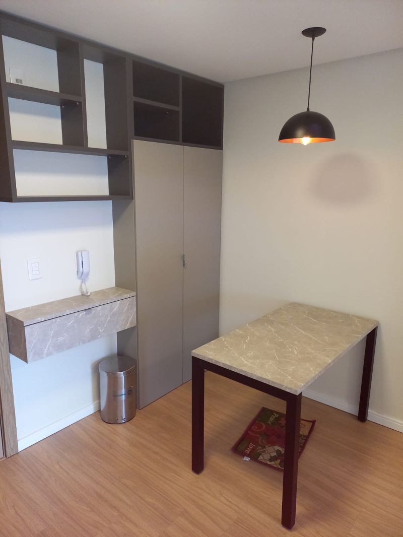 Apartamento com 1 quarto, 1 banheiro e 60m² para alugar no bairro Laranjal, Pelotas