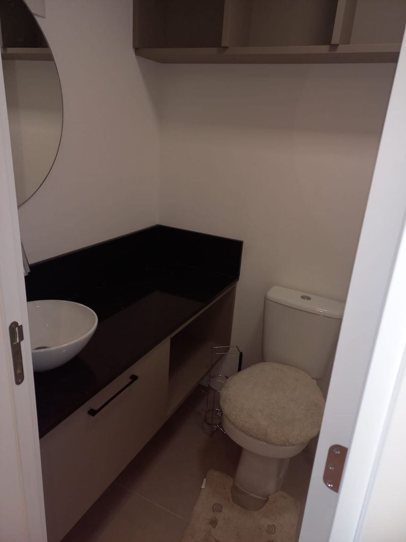 Apartamento com 1 quarto, 1 banheiro e 60m² para alugar no bairro Laranjal, Pelotas