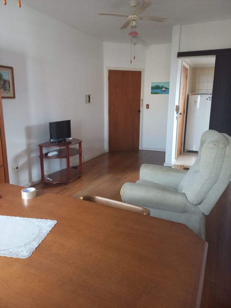 Apartamento com 1 quarto, 1 banheiro e 60m² para alugar no bairro Centro, Pelotas
