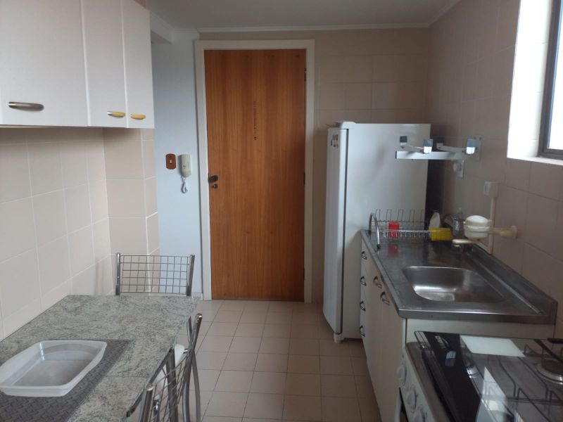 Apartamento com 1 quarto, 1 banheiro e 60m² para alugar no bairro Centro, Pelotas