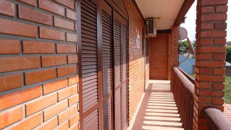 Casa com 2 quartos, 1 banheiro e 143m² à venda no bairro Laranjal, Pelotas