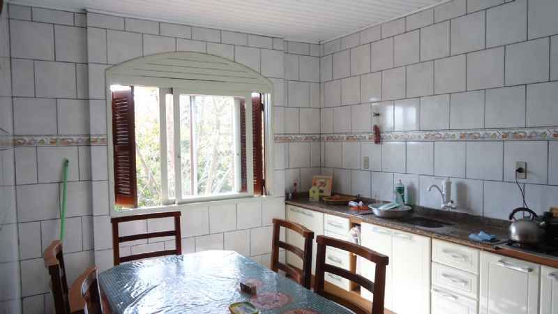 Casa com 2 quartos, 1 banheiro e 143m² à venda no bairro Laranjal, Pelotas