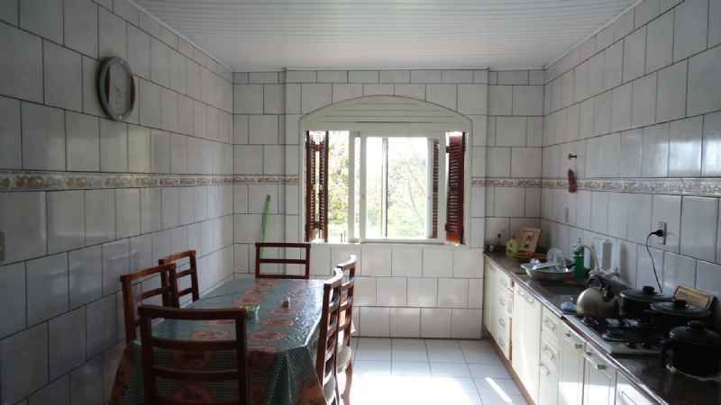 Casa com 2 quartos, 1 banheiro e 143m² à venda no bairro Laranjal, Pelotas
