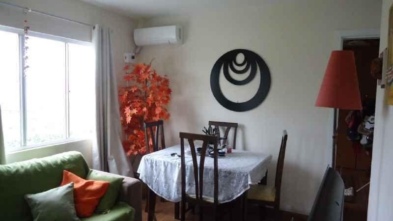 Apartamento com 2 quartos, 1 banheiro e 56m² à venda no bairro Três Vendas, Pelotas