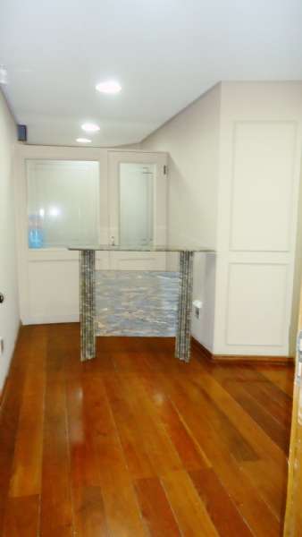 Sala com 62m² à venda no bairro Centro, Pelotas