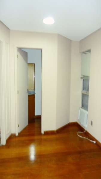 Sala com 62m² à venda no bairro Centro, Pelotas